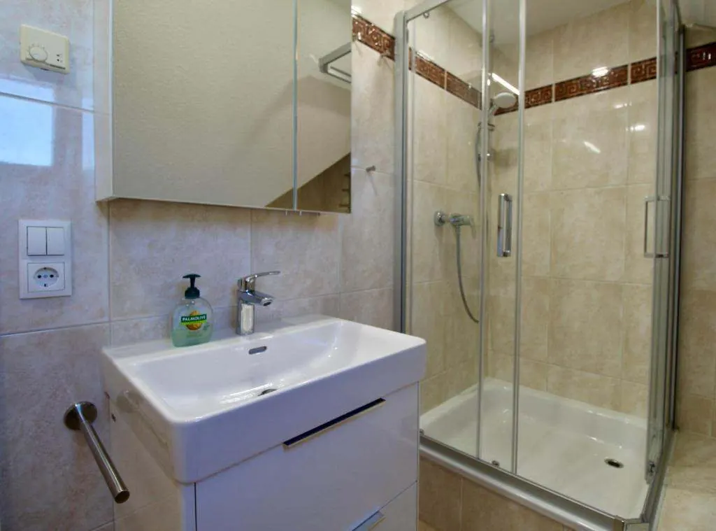 Bad mit Dusche